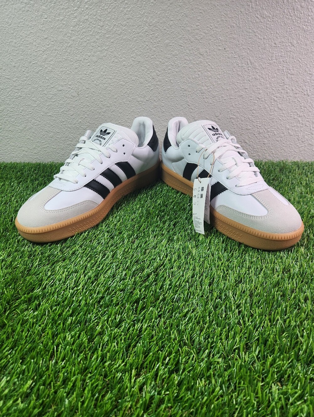 adidas® Women's 12.5 (Men's 11.5) Samba XLG Shoes in Cloud White/Core Black/Gum - Picture 3 of 9